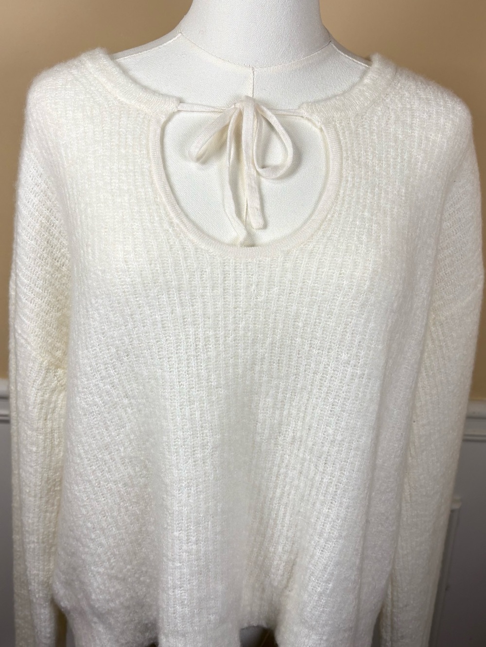 🤍 J.Crew 66% Cashmere Ivory Bow-Back Sweater Size L